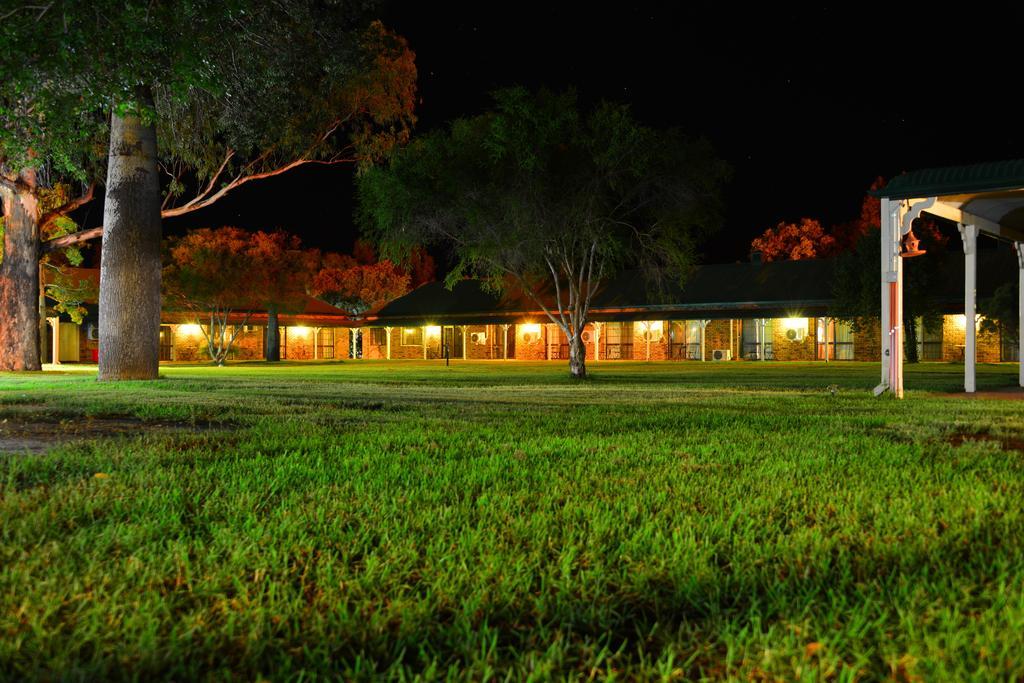 Overlander Homestead Motel Roma Buitenkant foto