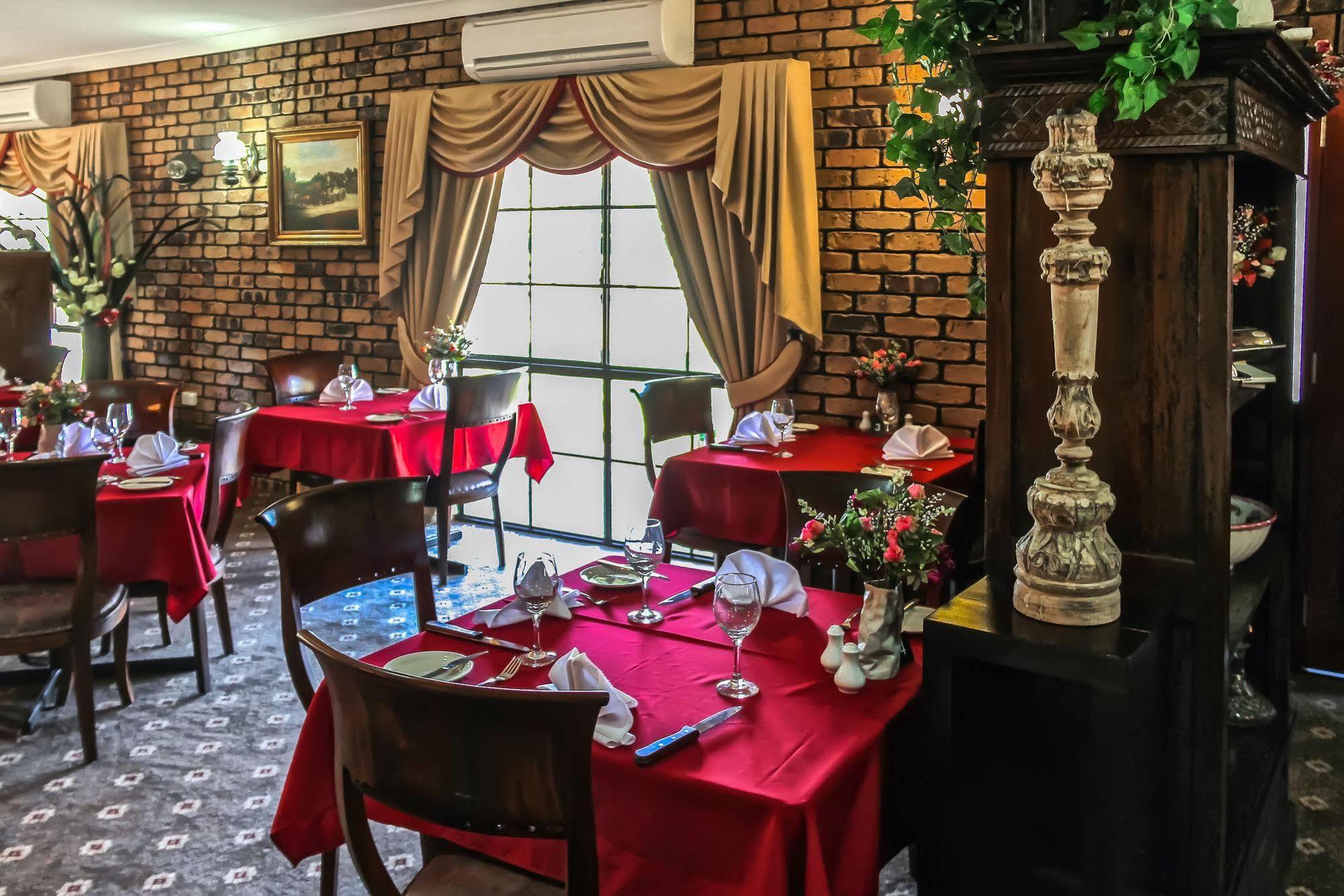 Overlander Homestead Motel Roma Buitenkant foto