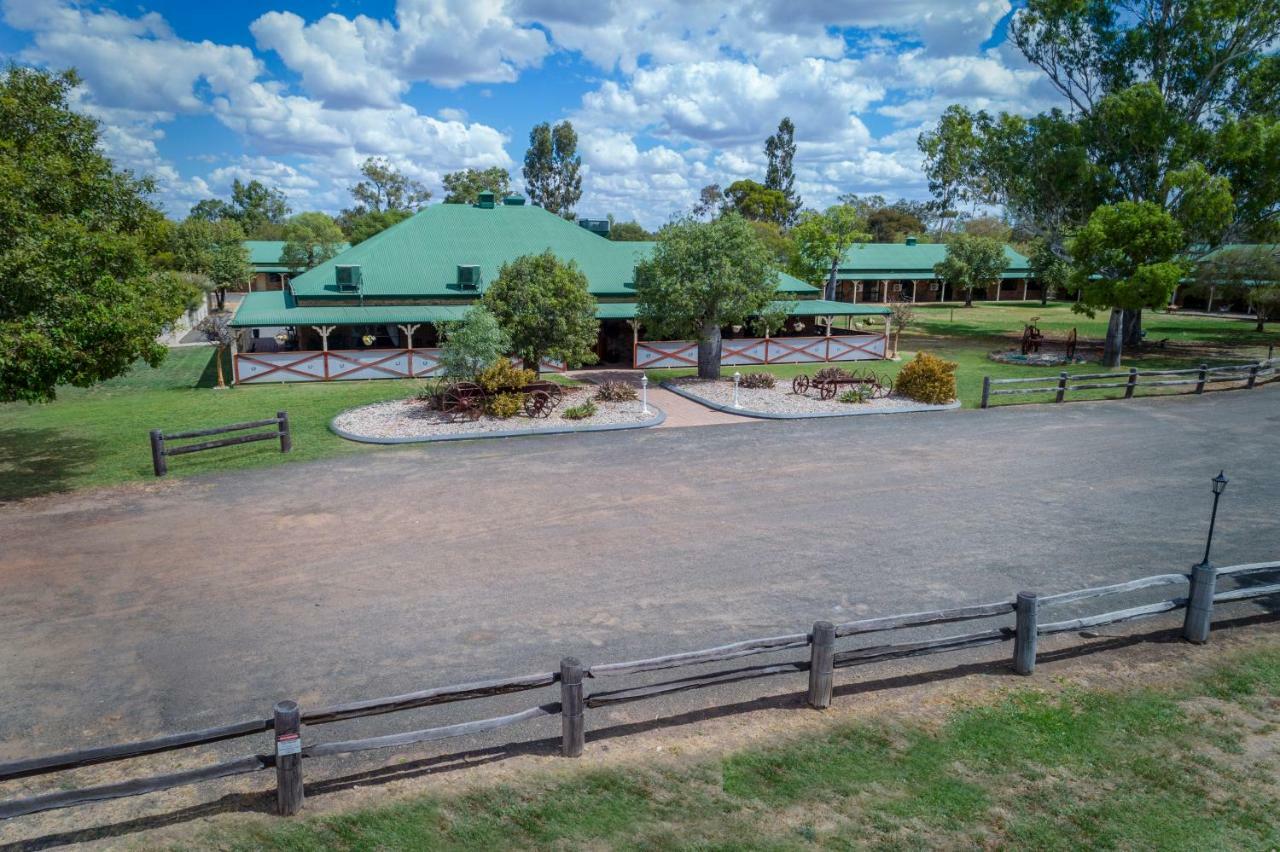 Overlander Homestead Motel Roma Buitenkant foto
